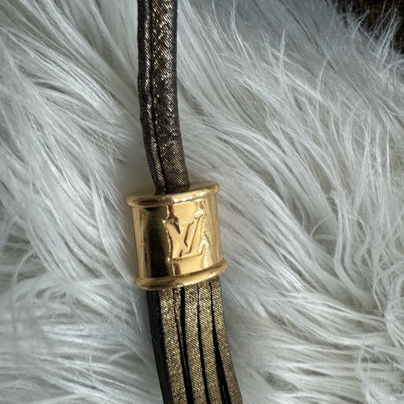 LOUIS VUITTON “IRENE” MONOGRAM, METALLIC TRIM, DRAWSTRING BAG, RARE - Picture 7 of 11